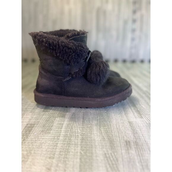 Ugg Gita Shearling Suede Boot Fur Lined Black Winter Boots Women’s Size 7 - Picture 1 of 11